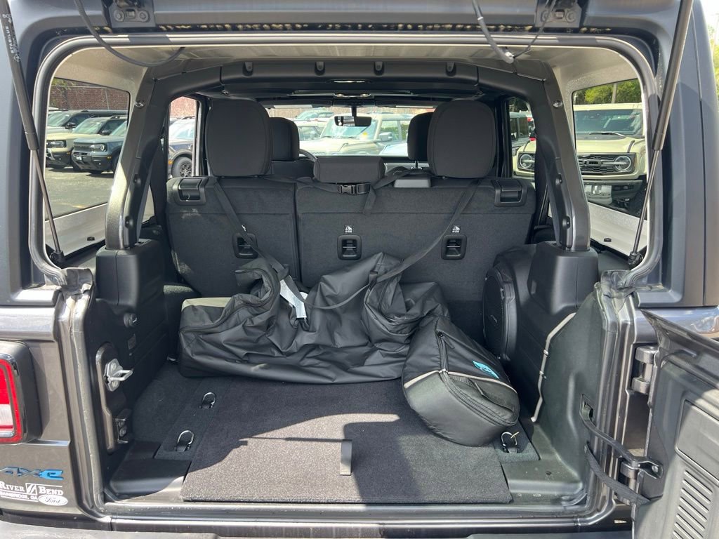 Used 2023 Jeep Wrangler Unlimited w/ 8.4" Radio Group image 20