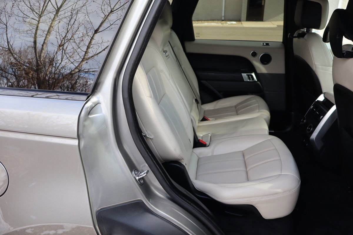 Used 2018 Land Rover Range Rover Sport HSE image 21