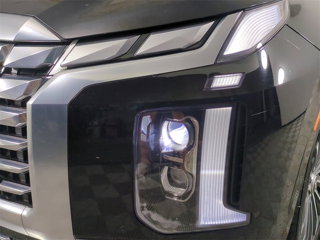 Used 2023 Hyundai Palisade Calligraphy image 10