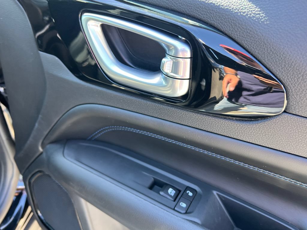New 2026 Jeep Compass Latitude AWD/4WD image 16