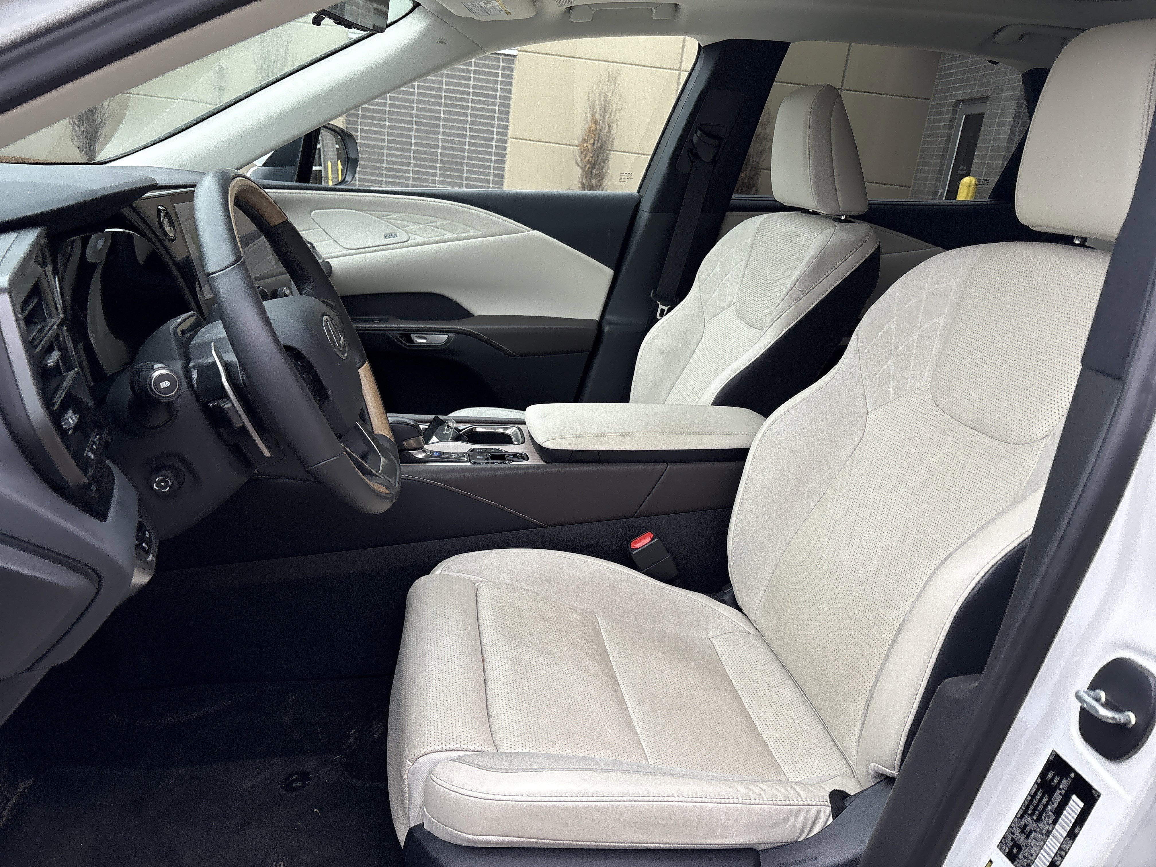 Used 2024 Lexus RX 350 AWD image 35