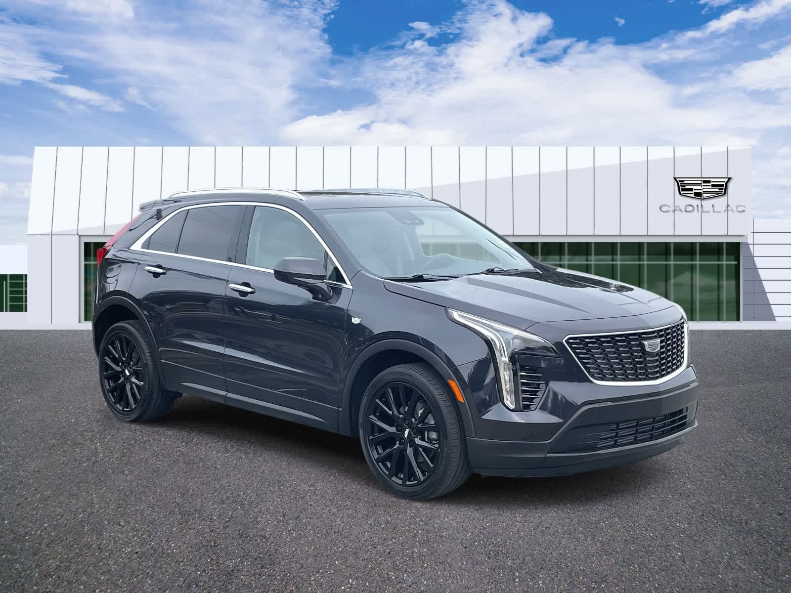 Certified 2022 Cadillac XT4 Luxury w/ Cold Weather Package