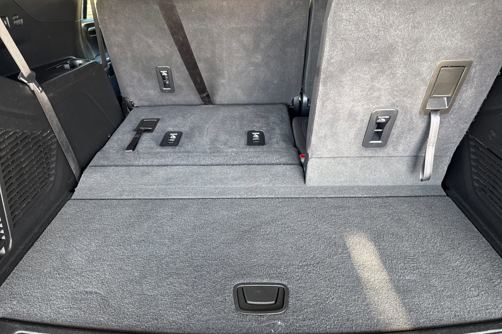 Used 2025 Chevrolet Tahoe Z71 image 20