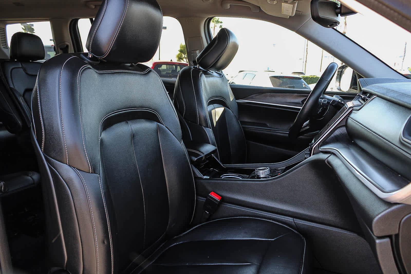 Used 2022 Jeep Grand Cherokee L Limited AWD/4WD image 16