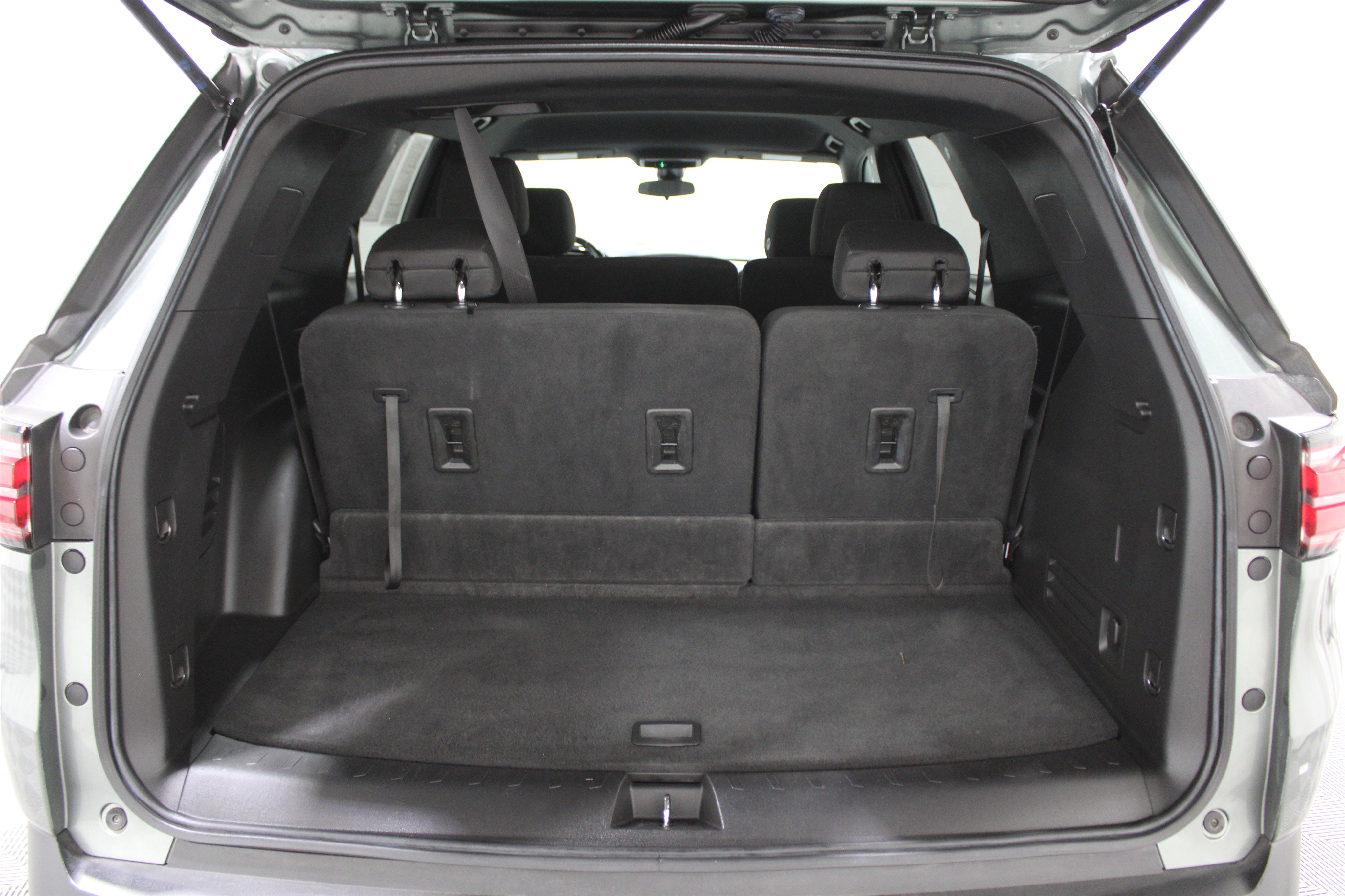 Used 2023 Chevrolet Traverse LT image 29