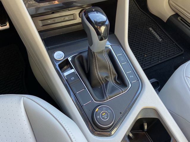 Used 2024 Volkswagen Tiguan SE R-Line image 21