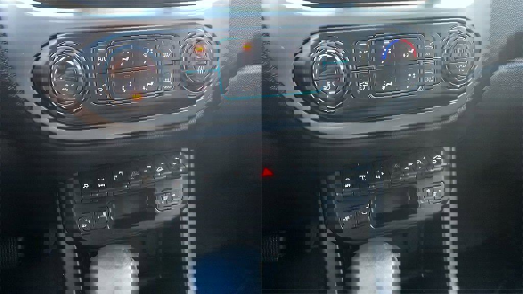 Certified 2022 Chevrolet Colorado ZR2 w/ Colorado ZR2 Bison Edition image 33