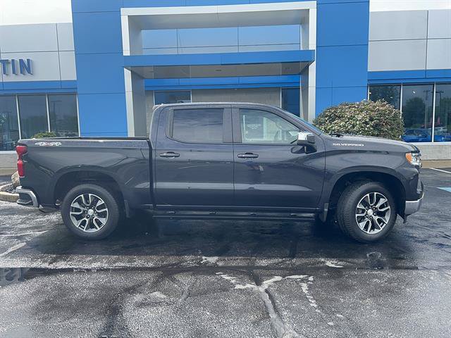Used 2024 Chevrolet Silverado 1500 LT AWD/4WD image 9