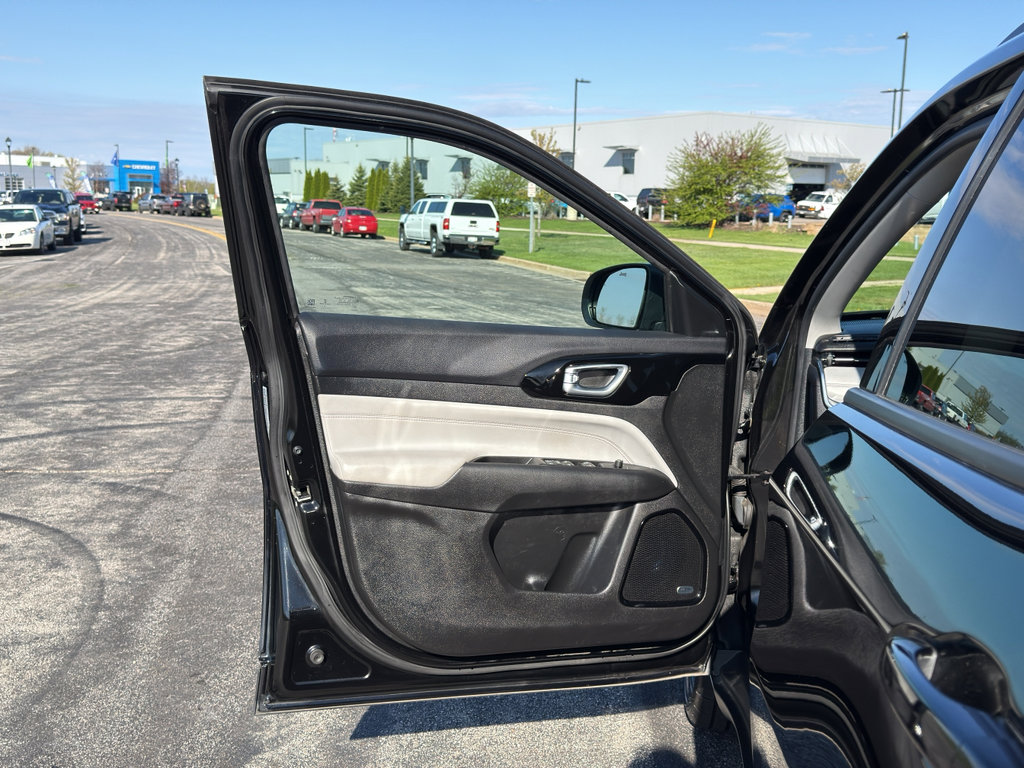 Used 2022 Jeep Compass Limited w/ Sun and Sound Group AWD/4WD image 10