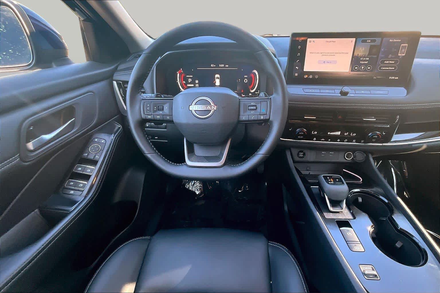 Used 2026 Nissan Rogue SL FWD image 6