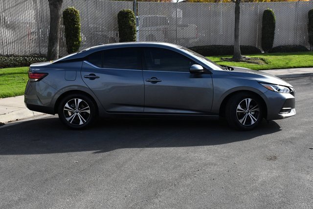 Used 2021 Nissan Sentra SV image 3