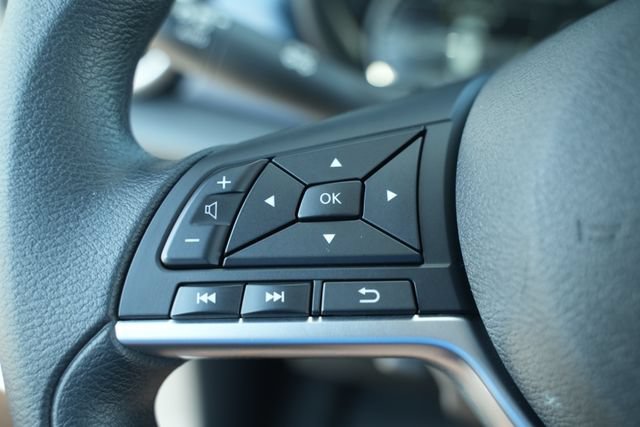 Used 2025 Nissan Versa SV FWD image 33
