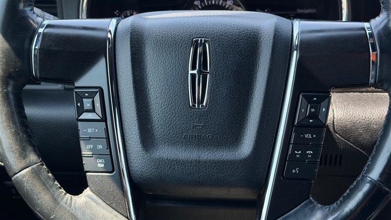 Used 2016 Lincoln Navigator L Select AWD/4WD image 27
