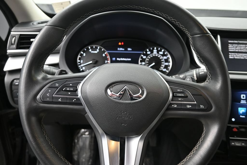 Used 2019 INFINITI QX50 Luxe w/ Navigation Package AWD/4WD image 16