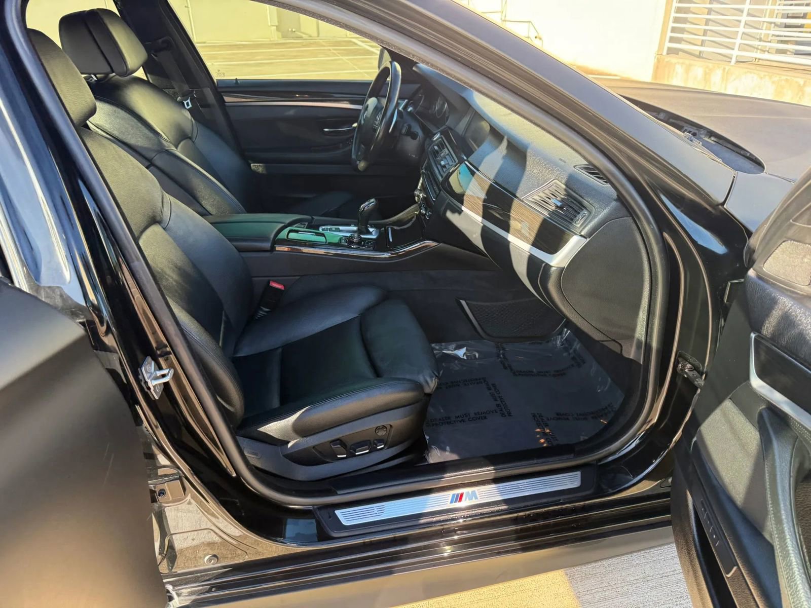 Used 2012 BMW 550i Sedan image 18