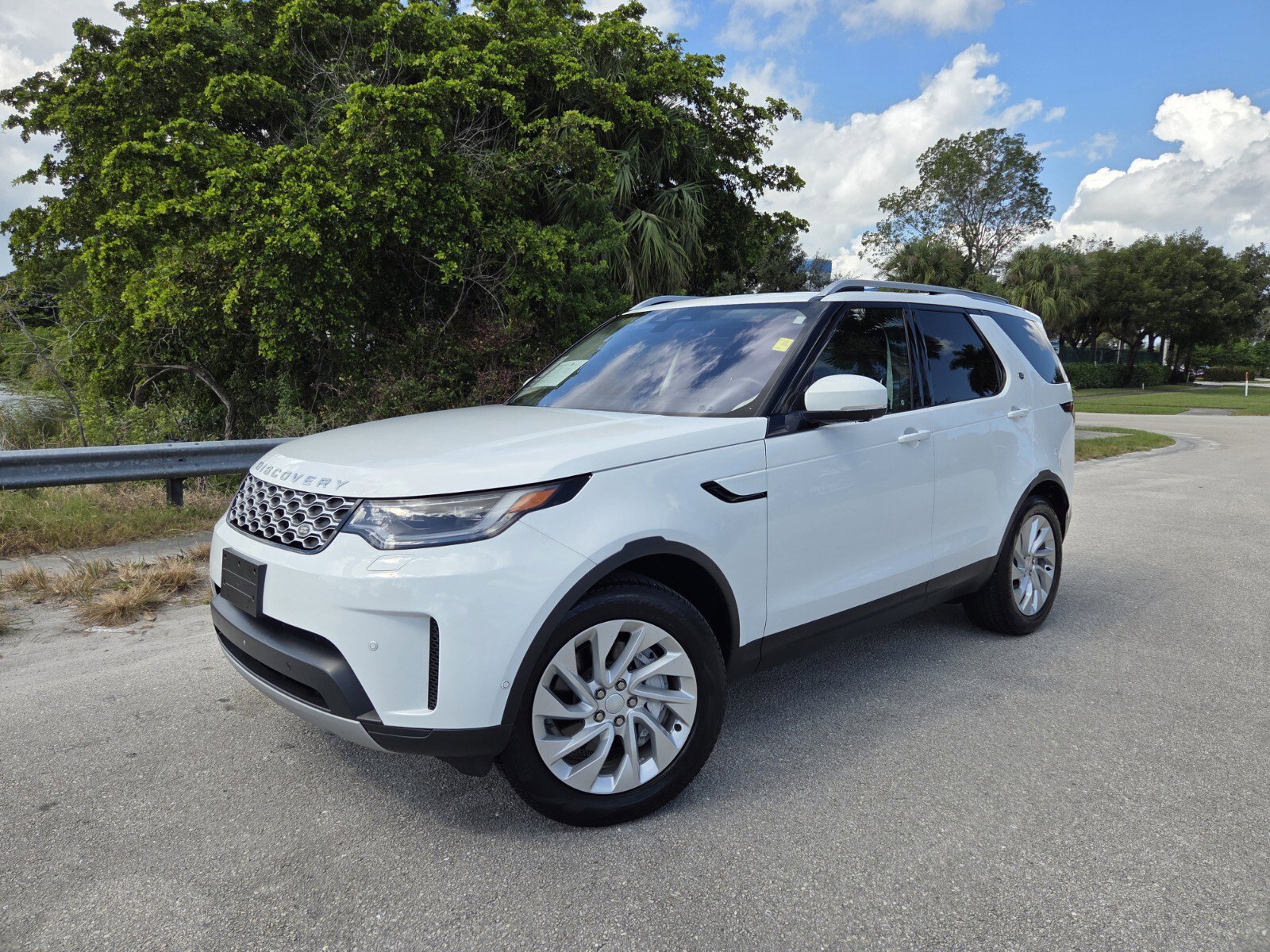 Used 2022 Land Rover Discovery S