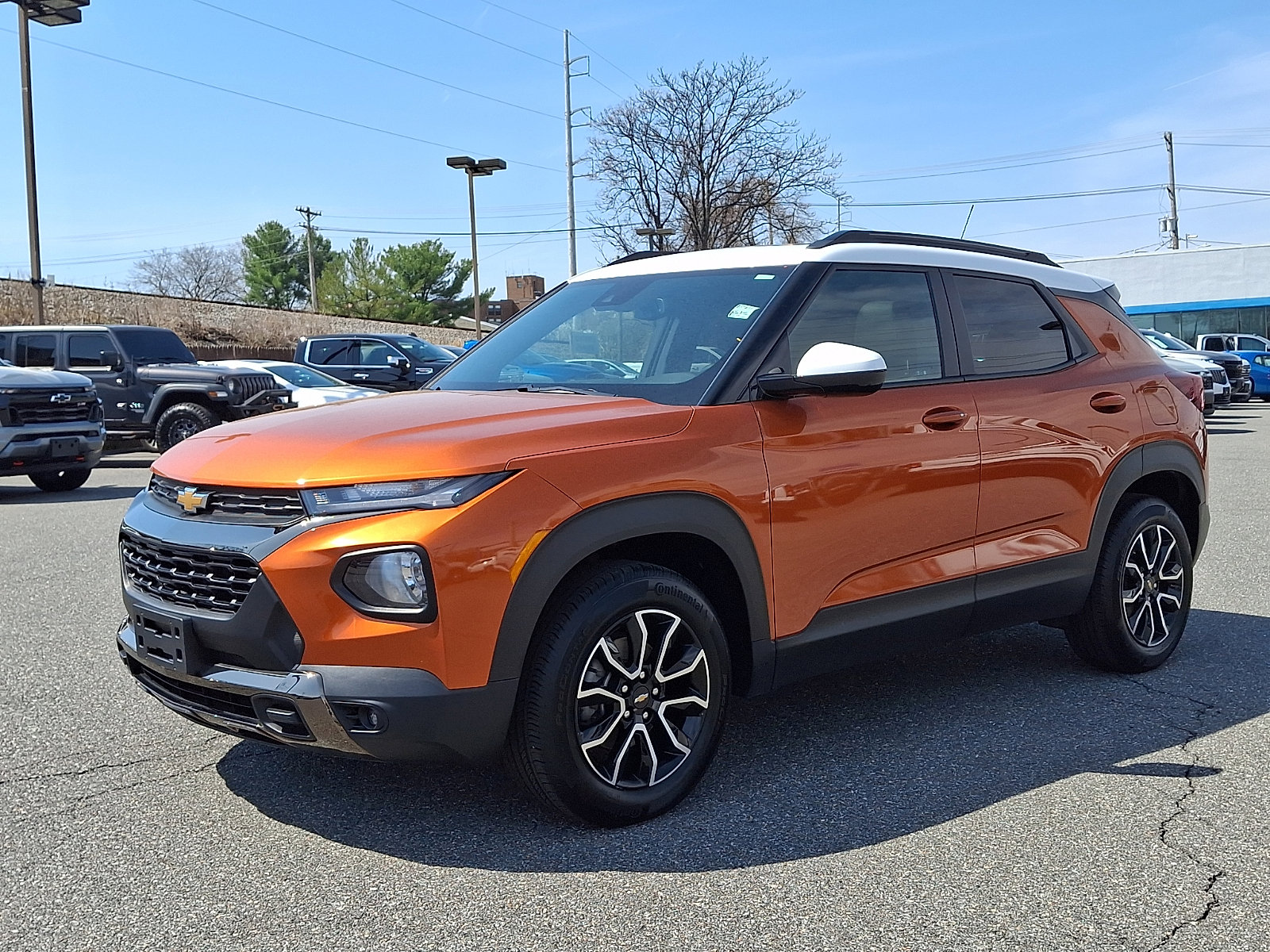 Used 2023 Chevrolet TrailBlazer ACTIV w/ Sun and Liftgate Package image 3