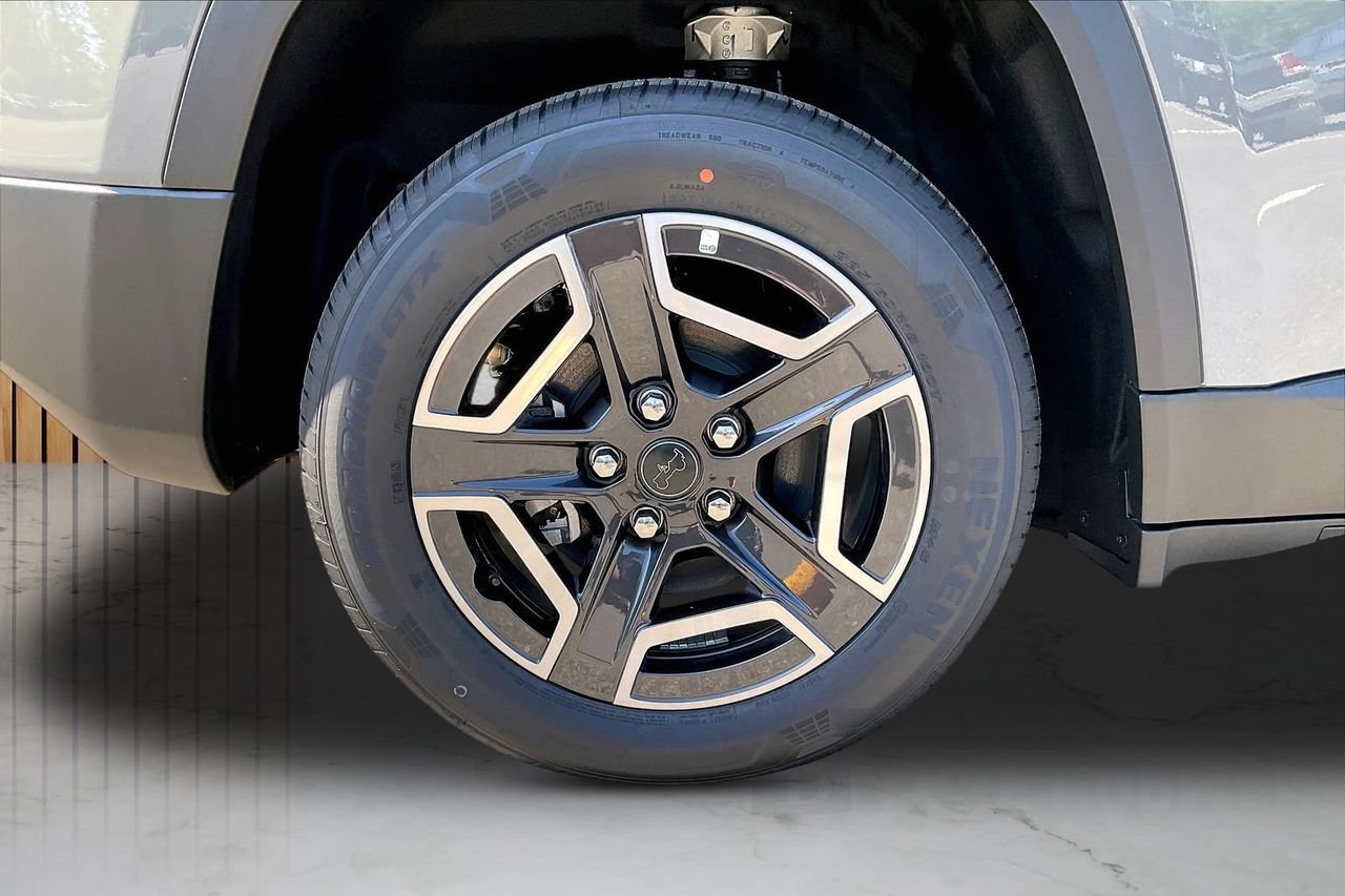 New 2026 Jeep Cherokee Laredo AWD/4WD image 32