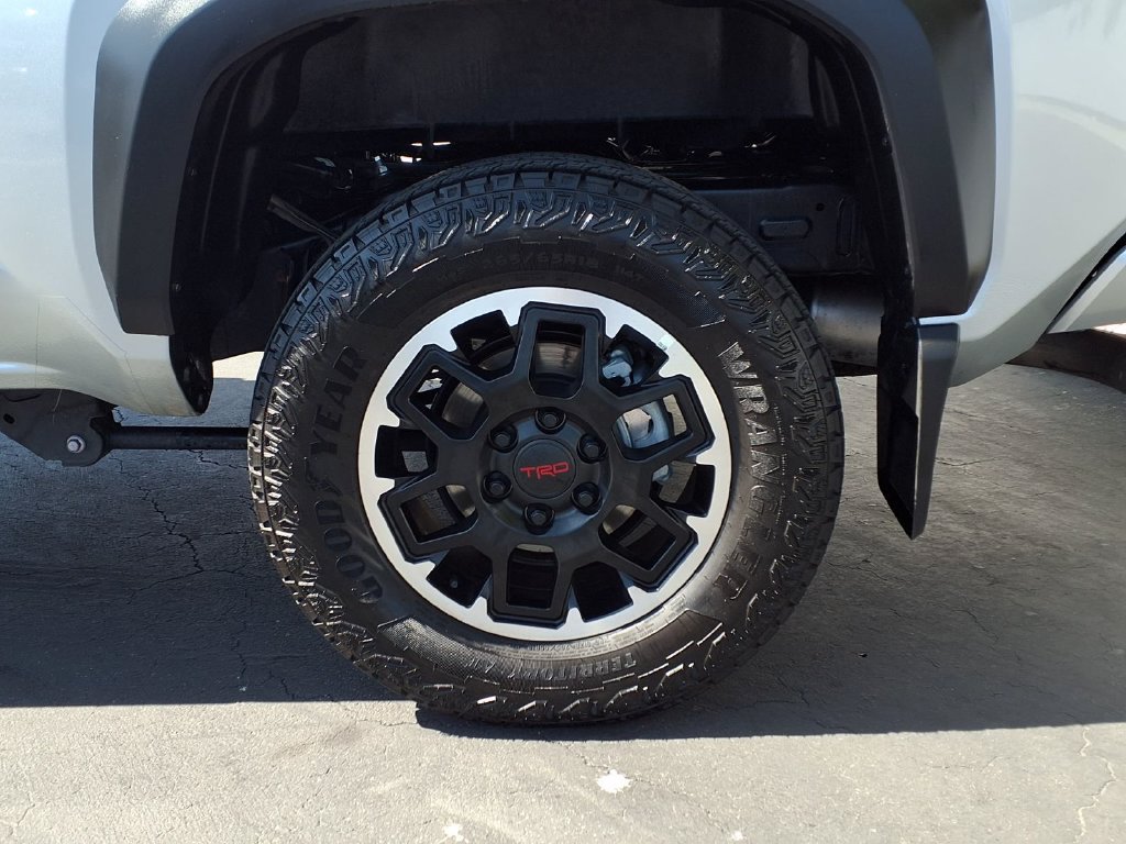 Certified 2026 Toyota Tacoma TRD Off-Road w/ TRD Off Road Premium Package AWD/4WD image 6