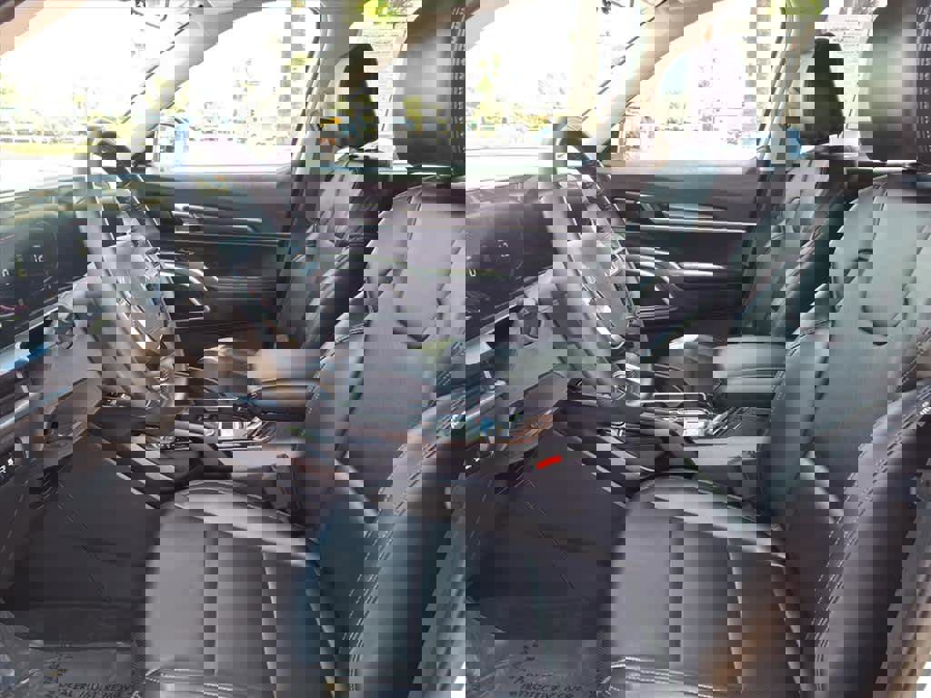 Used 2025 Kia Telluride S image 19