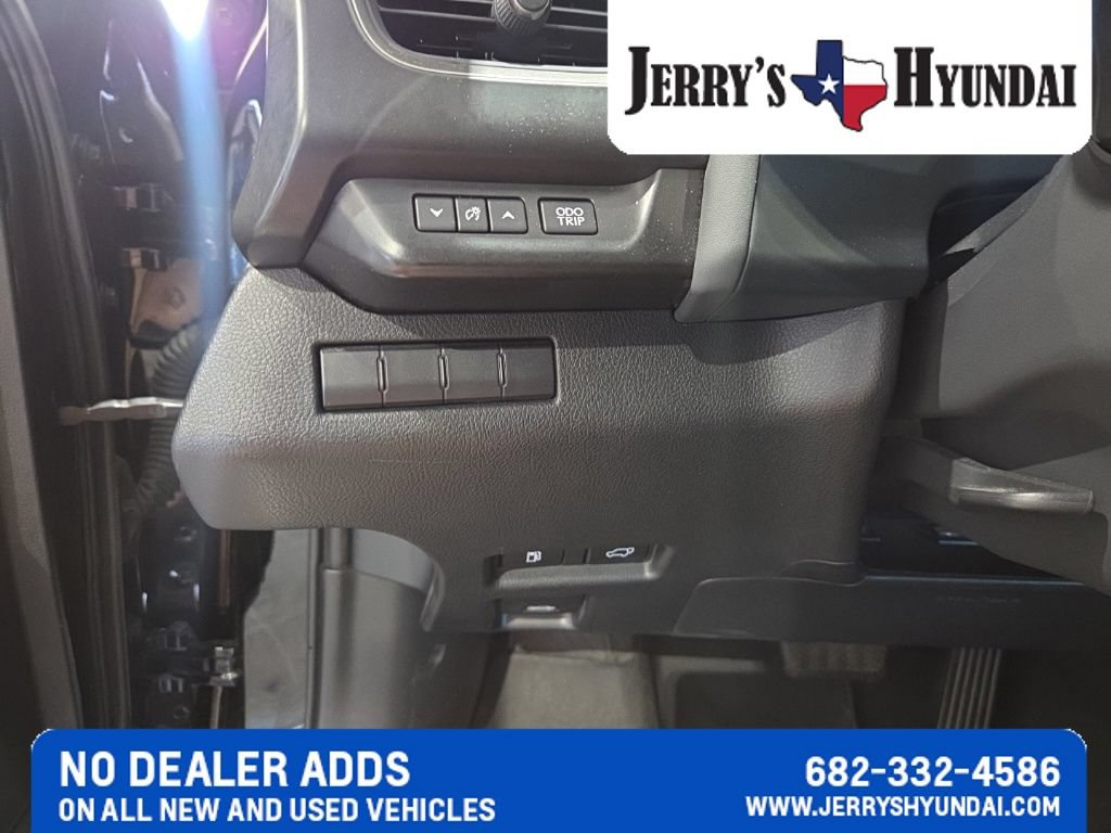 Used 2019 Lexus UX 200 w/ Premium Package FWD image 14