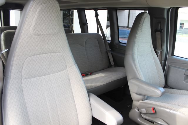 Used 2020 Chevrolet Express 3500 LT w/ LT Preferred Equipment Group RWD image 24