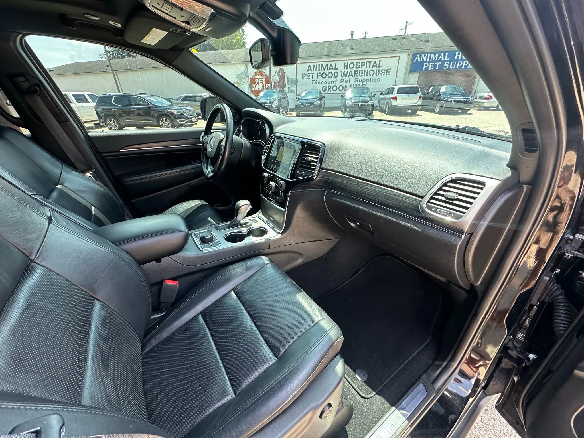 Used 2019 Jeep Grand Cherokee Limited w/ Luxury Group II image 10