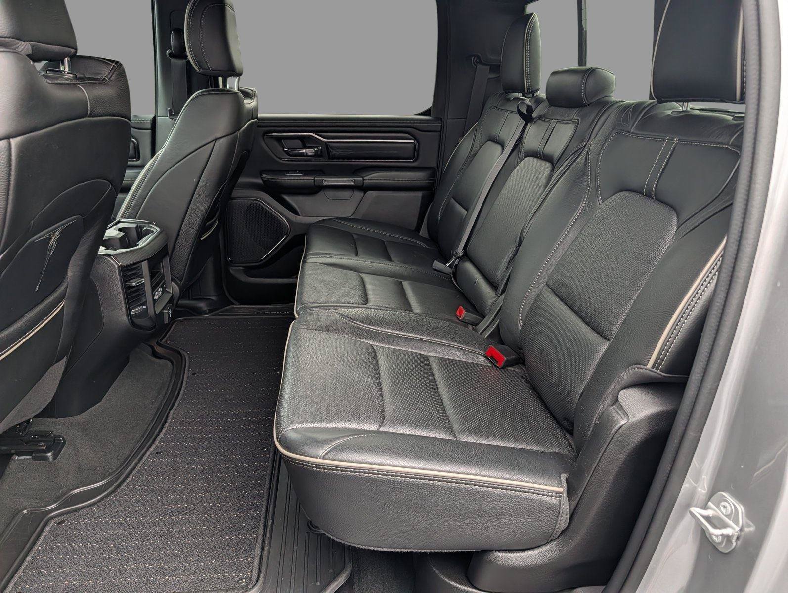 Used 2022 RAM 1500 Limited AWD/4WD image 31