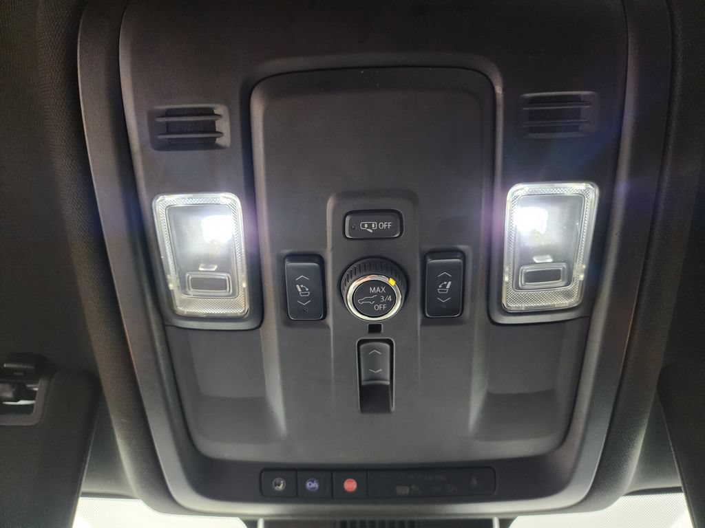 Used 2025 GMC Yukon Denali AWD/4WD image 22