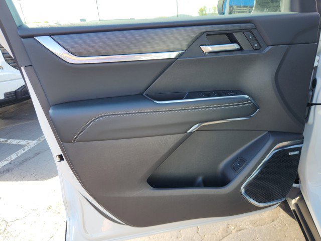 Used 2025 GMC Acadia Elevation image 32