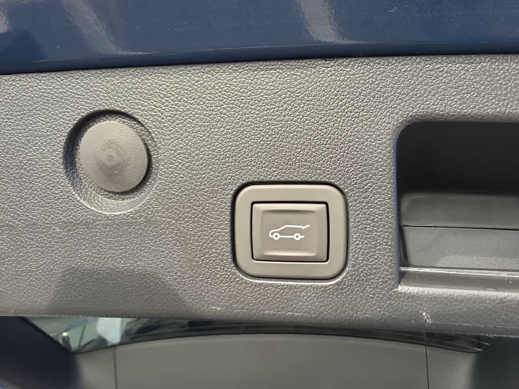 Used 2026 Chevrolet Equinox LT w/ Convenience Package II FWD image 33