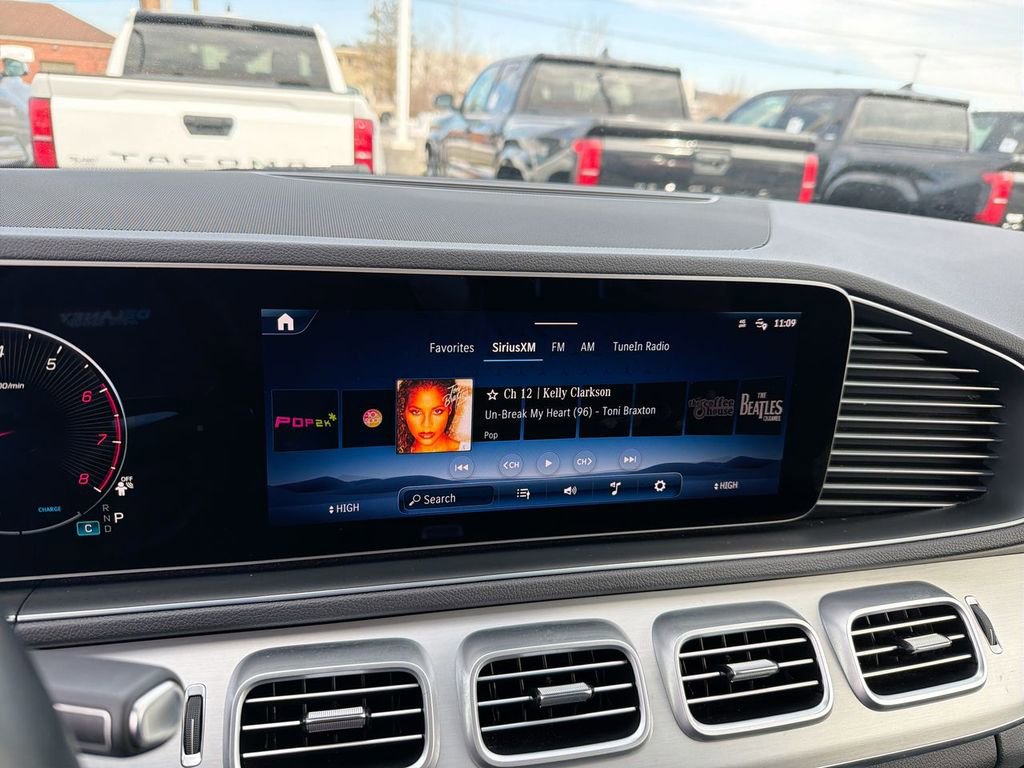 Used 2025 Mercedes-Benz GLE 350 4MATIC image 23