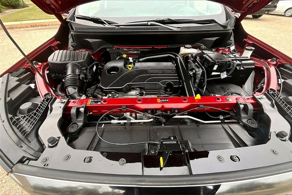 Used 2024 GMC Terrain AT4 w/ Infotainment Package II image 9