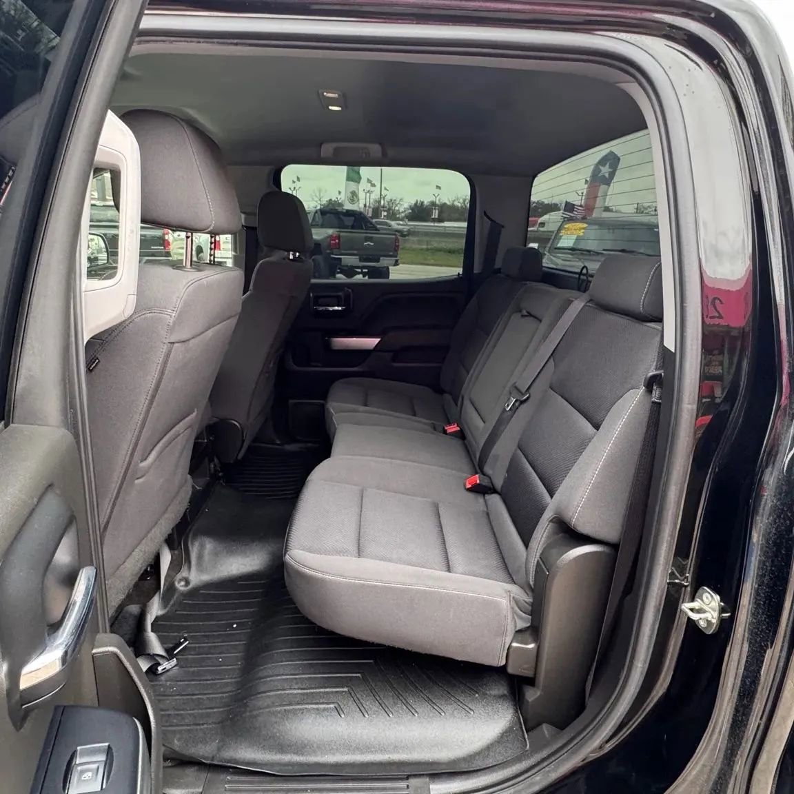 Used 2018 Chevrolet Silverado 1500 LT w/ Texas Edition RWD image 8