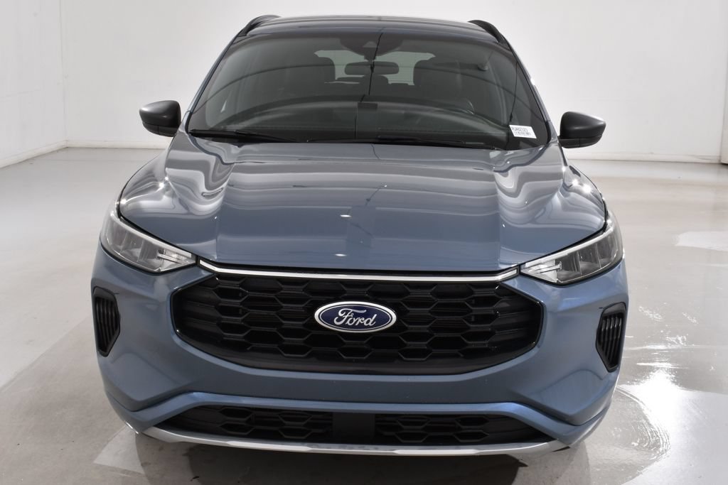 Used 2024 Ford Escape ST-Line w/ Tech Pack #1 AWD/4WD image 3