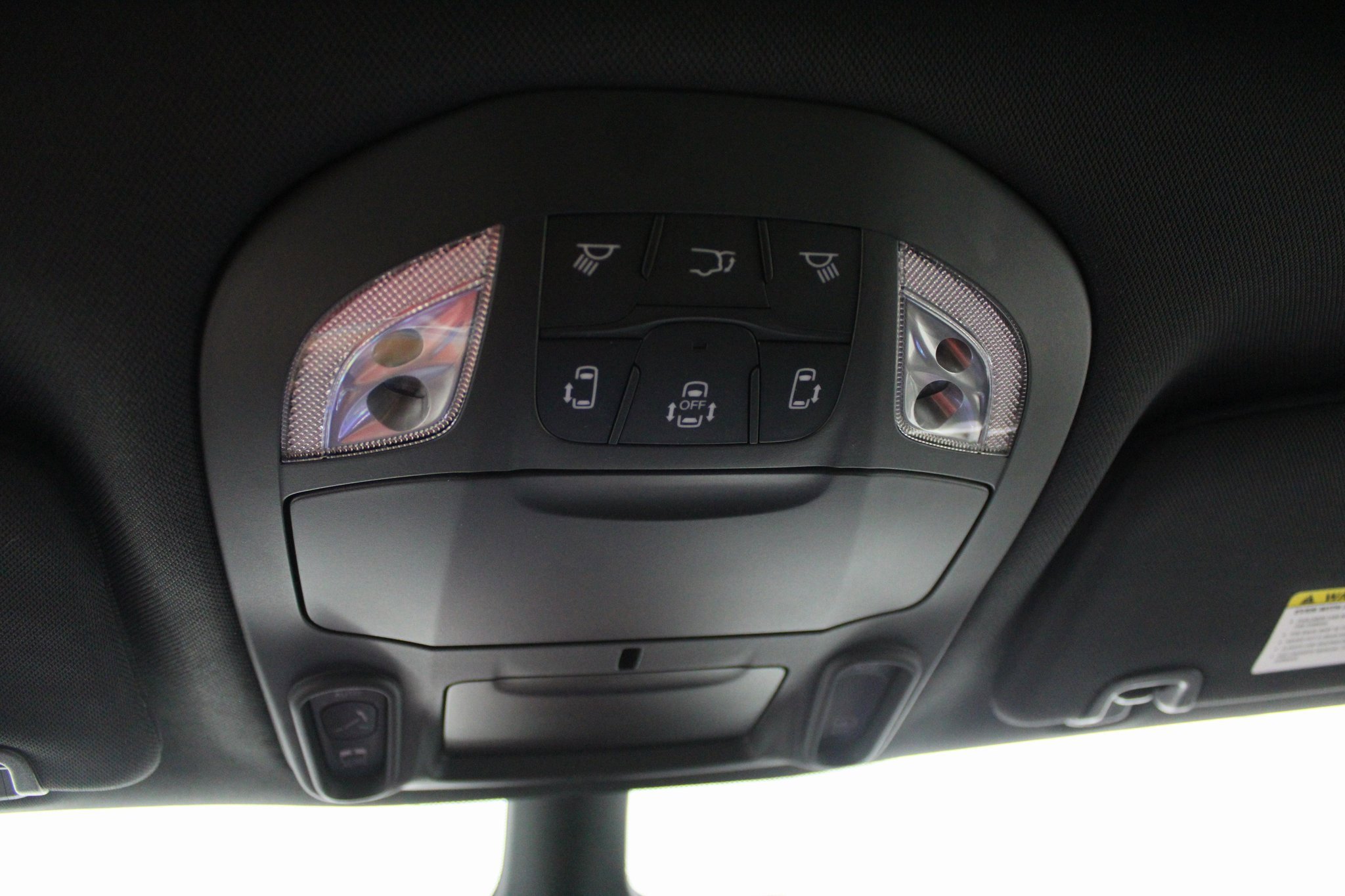 Used 2025 Chrysler Pacifica Limited image 36