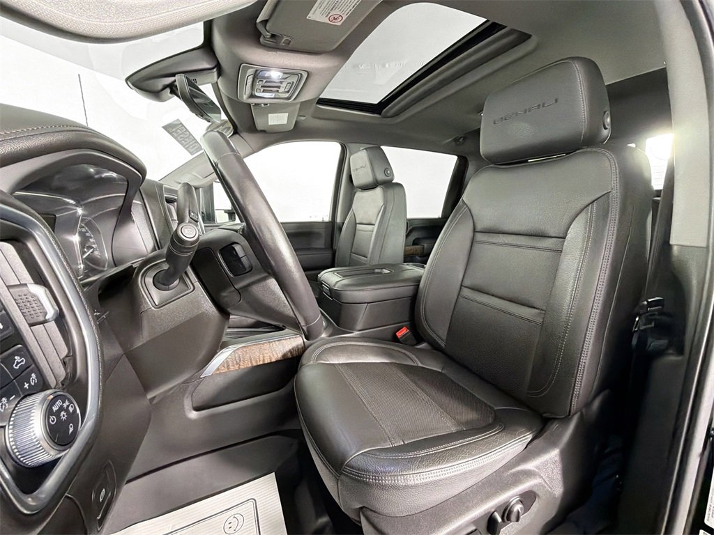 Used 2021 GMC Sierra 2500 Denali w/ Denali Black Diamond Edition image 20