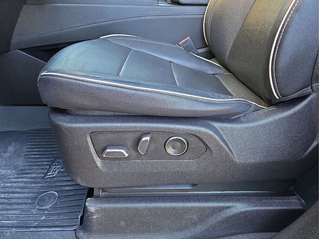 Used 2021 Cadillac Escalade Sport w/ Driver Assist Tech Package image 22