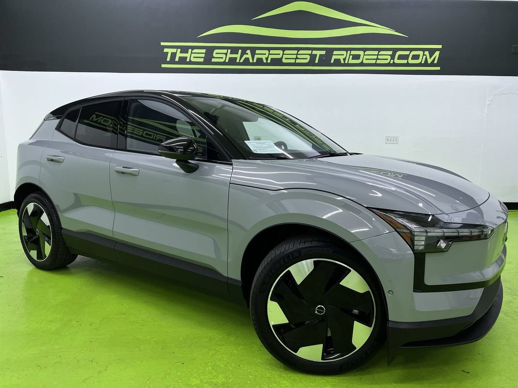 Used 2025 Volvo EX30 Ultra AWD/4WD image 1