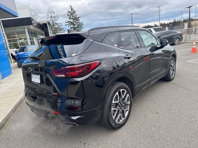 Used 2025 Chevrolet Blazer RS w/ Driver Confidence II Package image 3