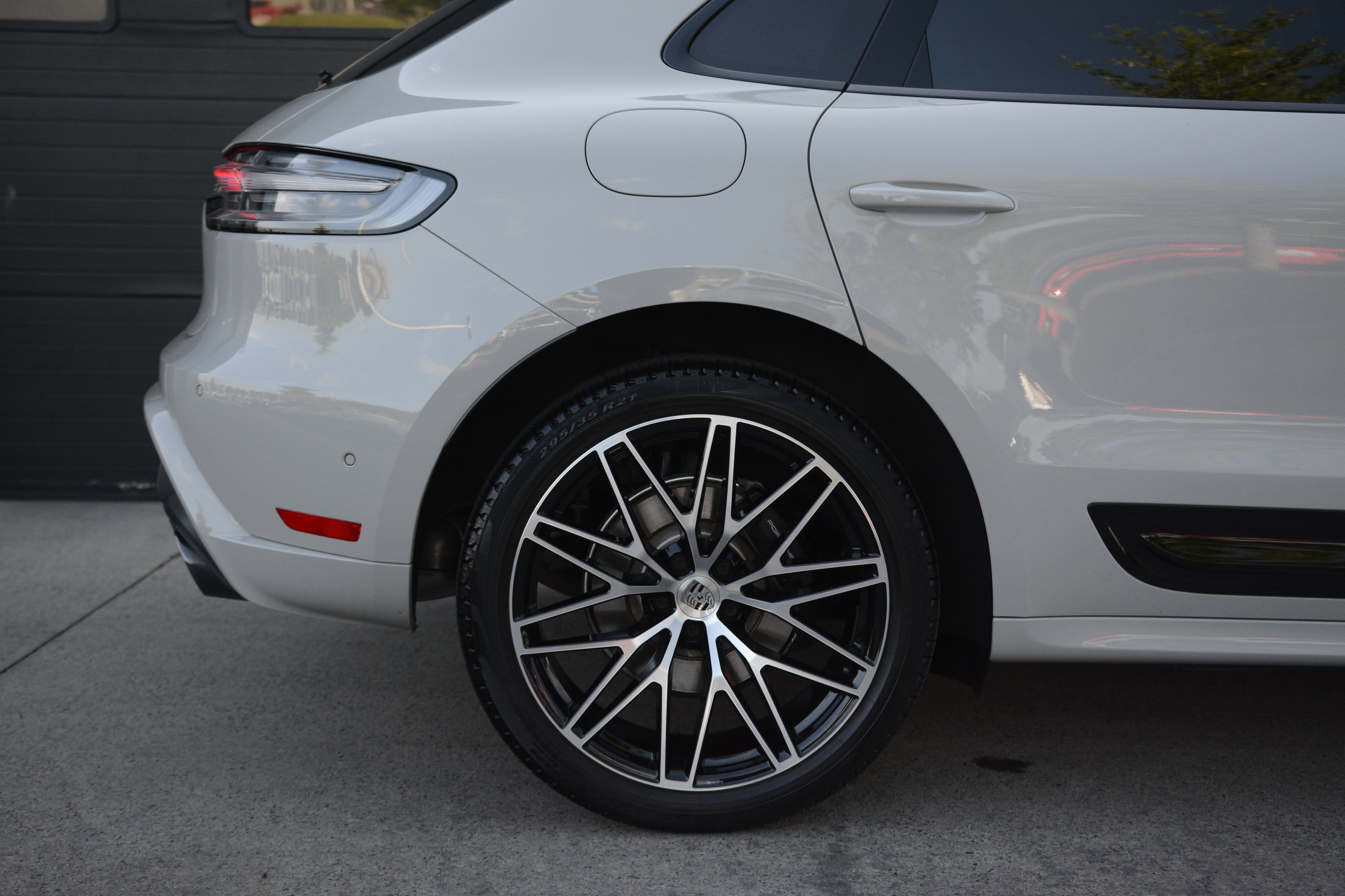 Certified 2026 Porsche Macan Turbo AWD/4WD image 39