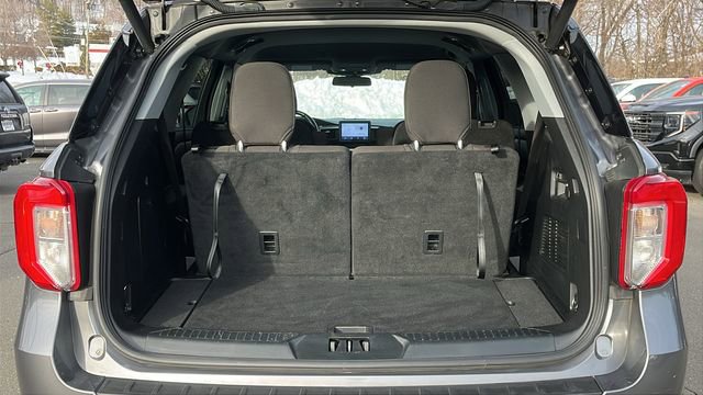 Used 2022 Ford Explorer XLT image 23