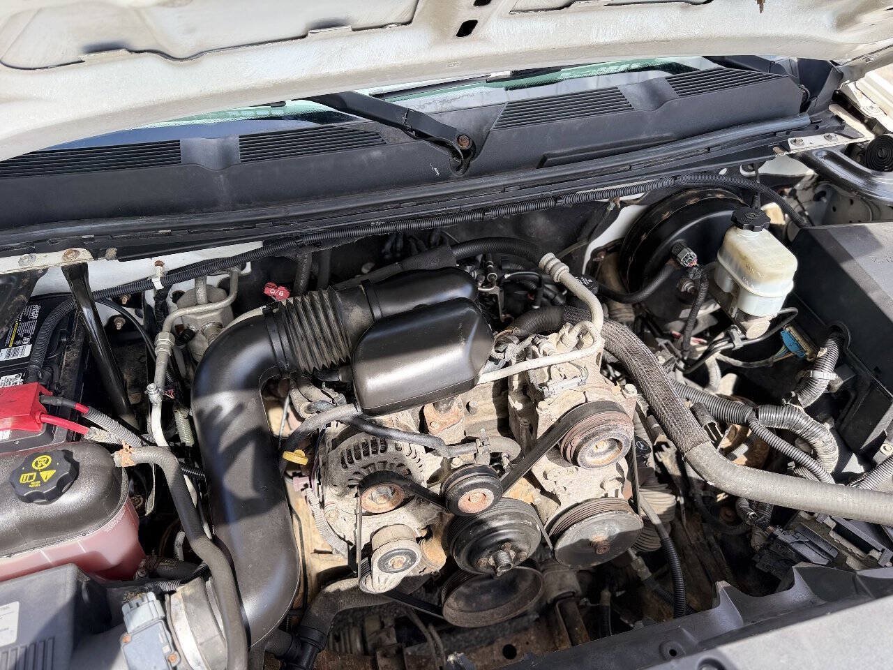 Used 2010 Chevrolet Silverado 1500 W/T RWD image 17
