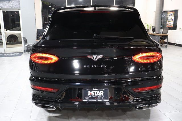 Used 2021 Bentley Bentayga Speed AWD/4WD image 19