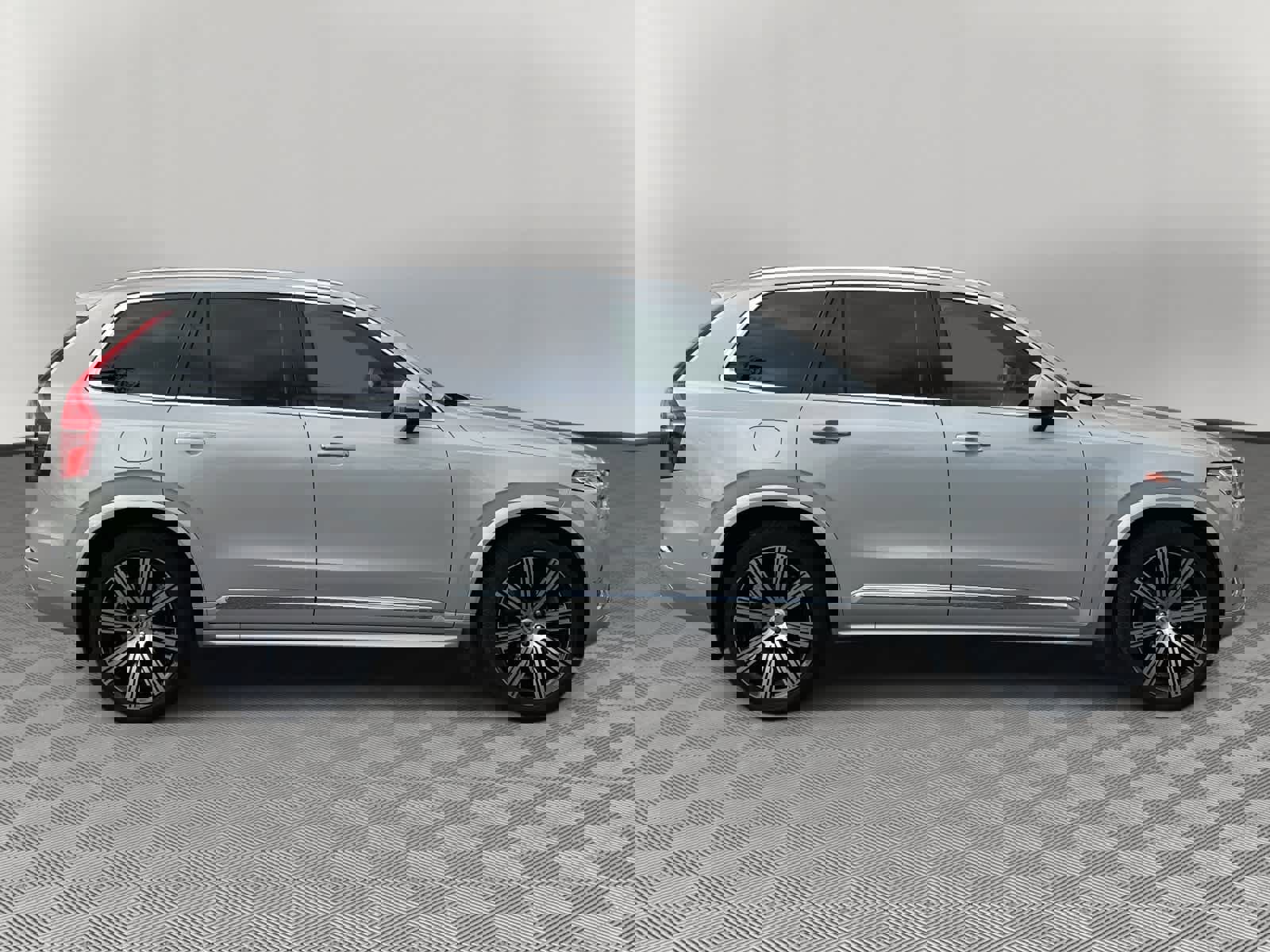 Used 2022 Volvo XC90 T6 Inscription w/ Lounge Package image 4