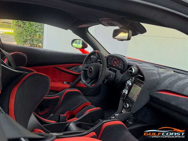 Used 2021 McLaren 765LT RWD image 25