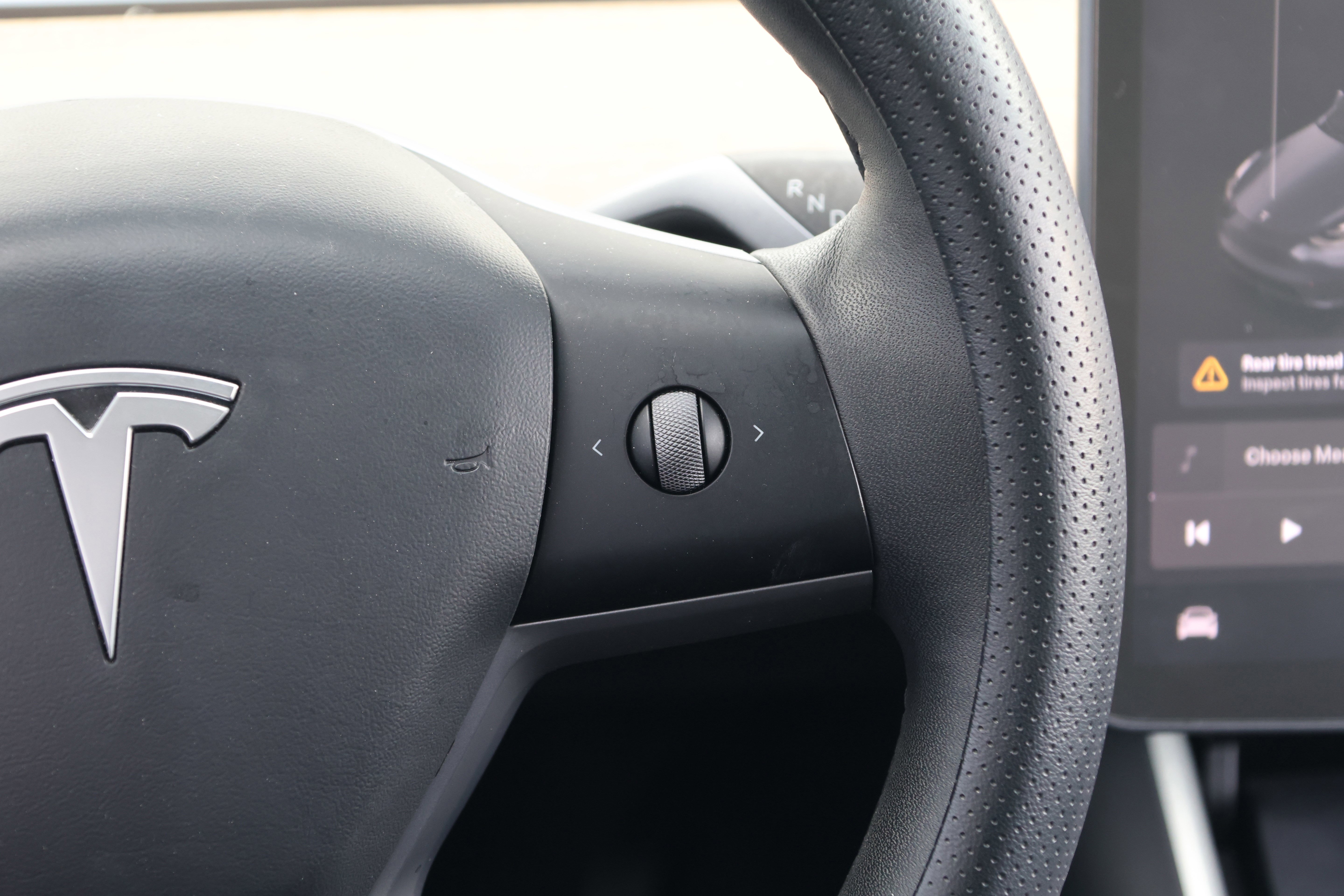 Used 2021 Tesla Model Y Long Range image 18