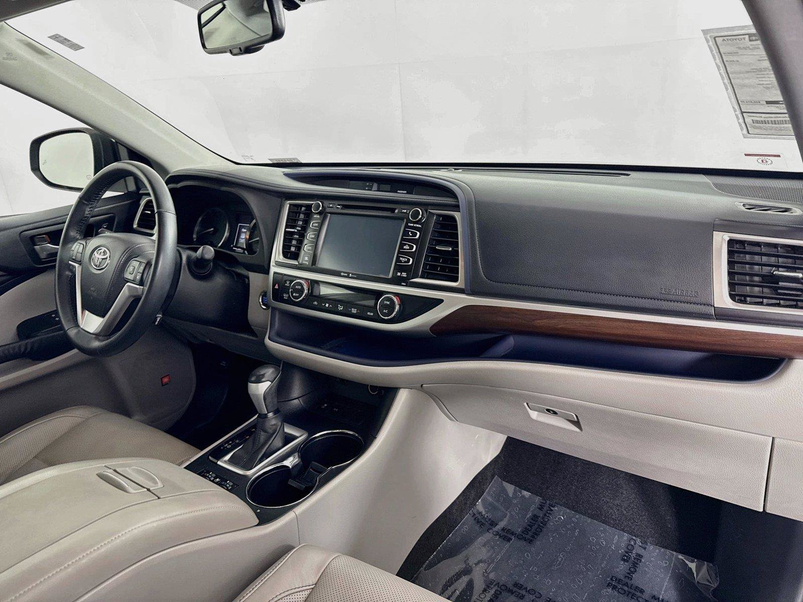 Used 2015 Toyota Highlander Limited FWD image 47