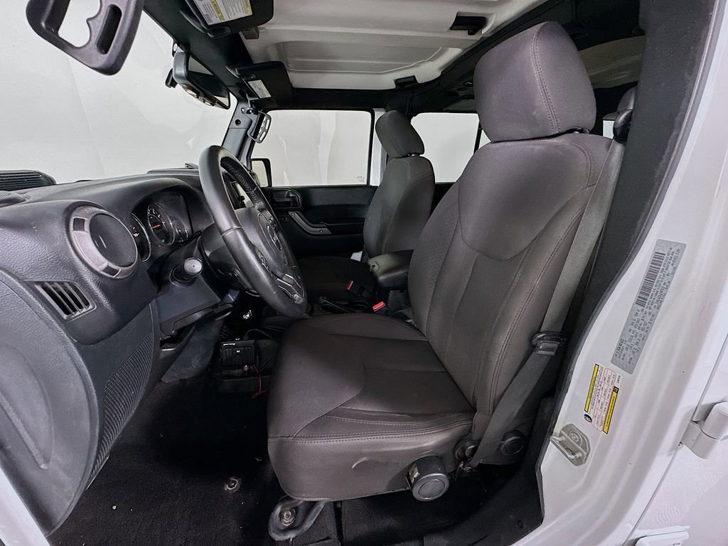 Used 2018 Jeep Wrangler Unlimited Sport S image 19