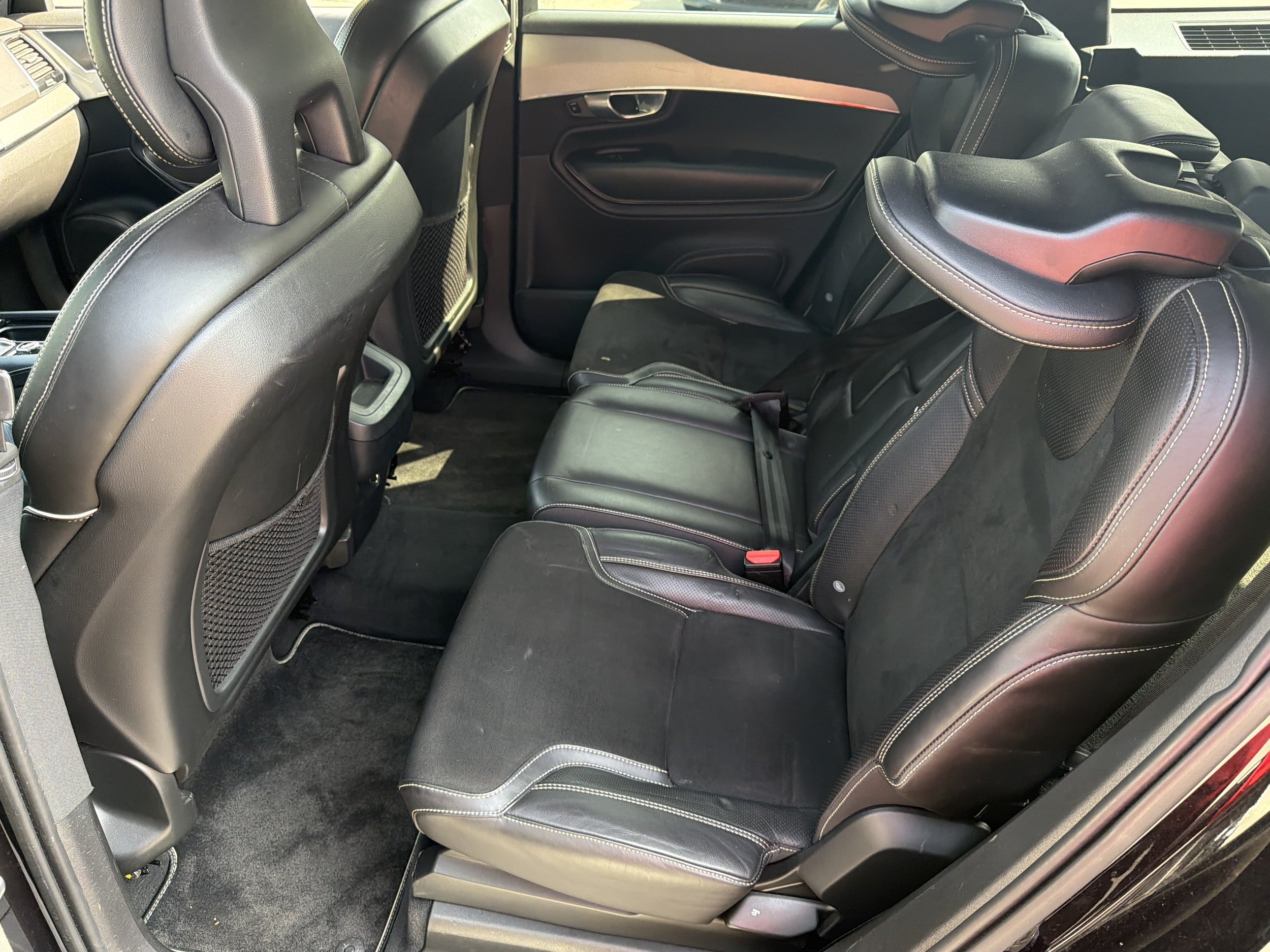 Used 2017 Volvo XC90 T5 R-Design FWD image 21
